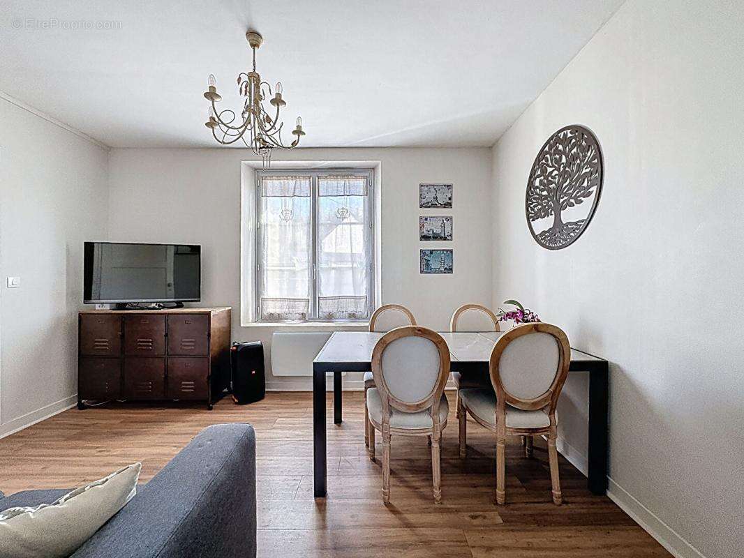 Maison à SAINT-MAXIMIN