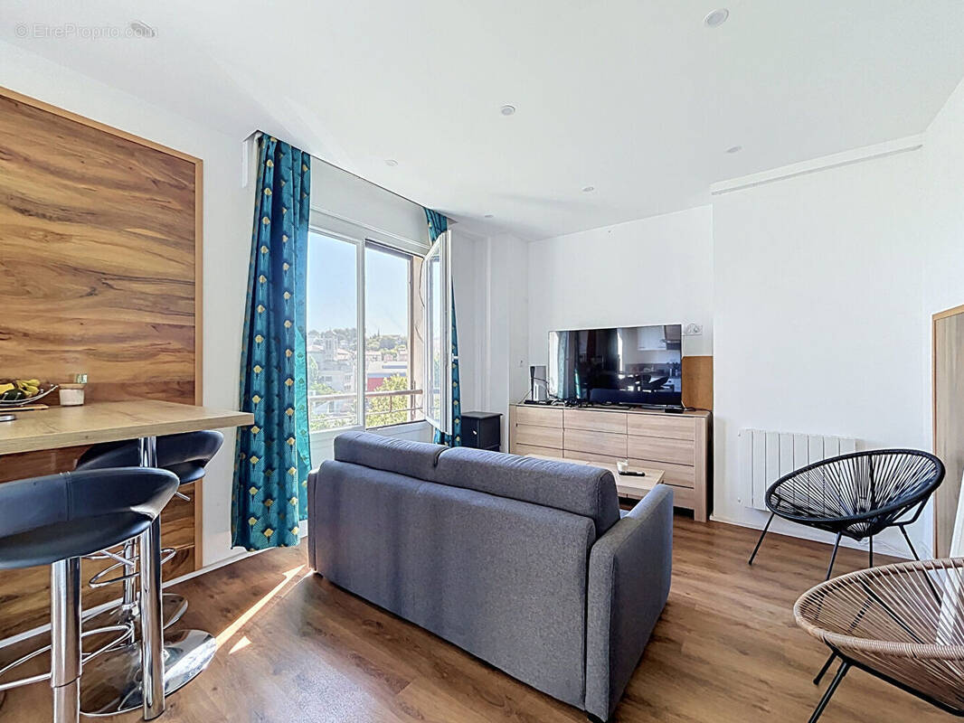 Appartement à MARSEILLE-4E