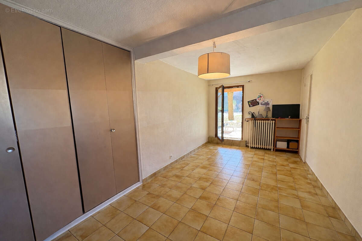 Maison à LA TALAUDIERE