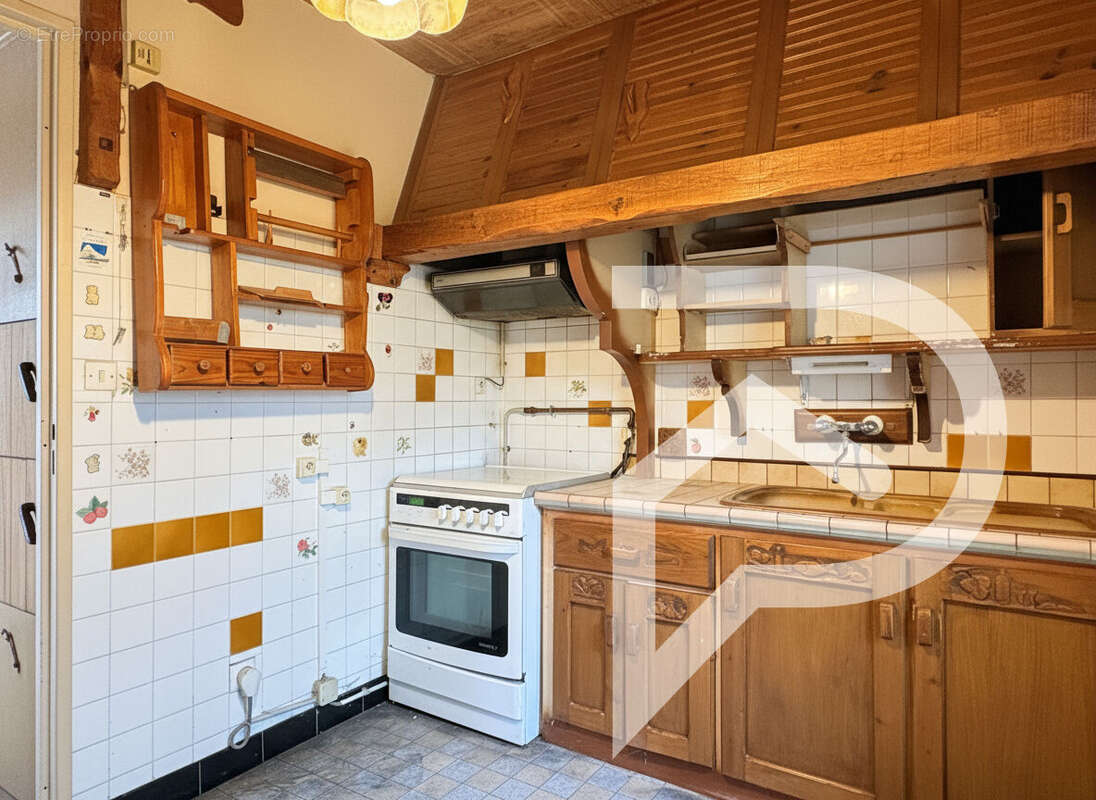 Maison à LONGUEIL-SAINTE-MARIE