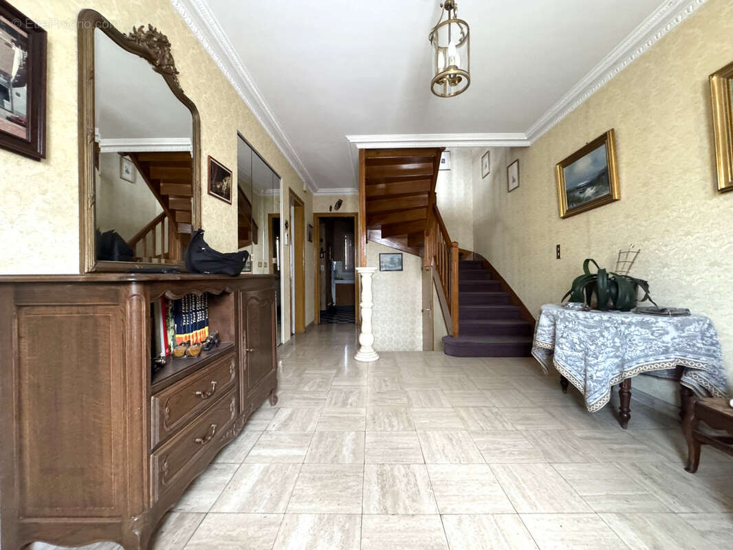 Coup de cœur au cœur du Blanc-Mesnil - Maison individuelle de 120 m2 et + de 230 m2 de surface utile - photo 2