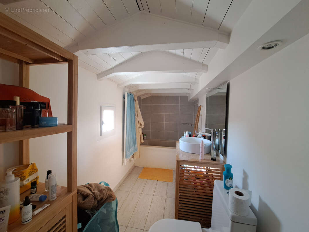 Maison à LE CASTELLET