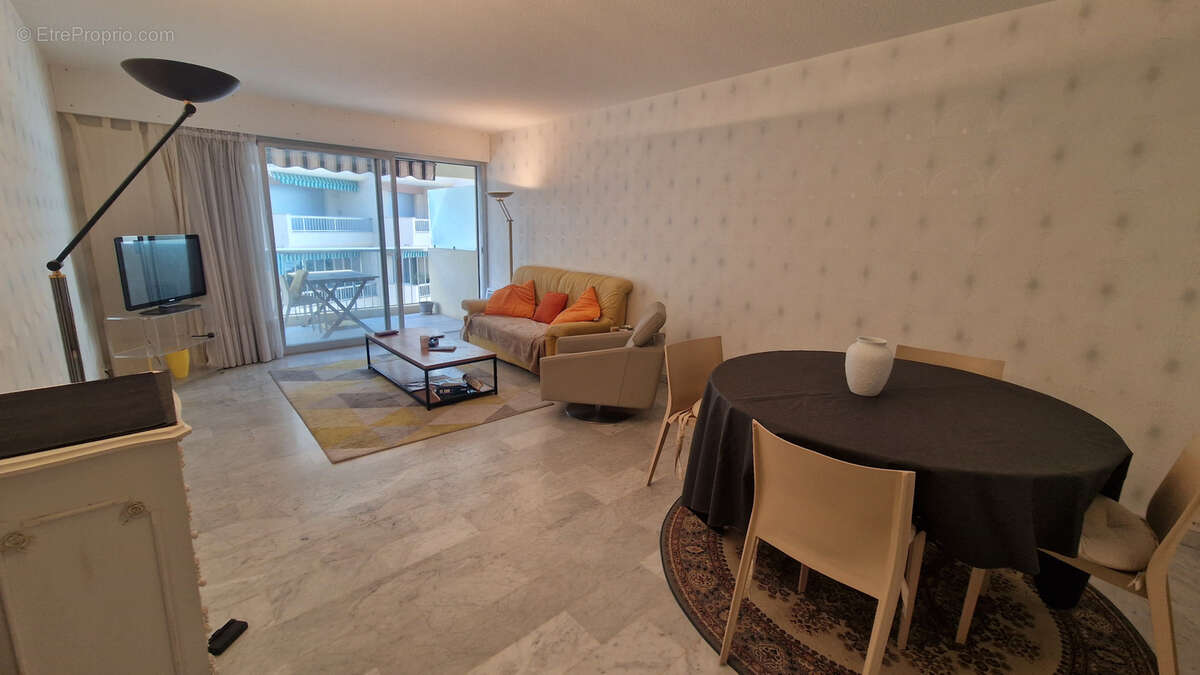 Appartement à SAINT-RAPHAEL