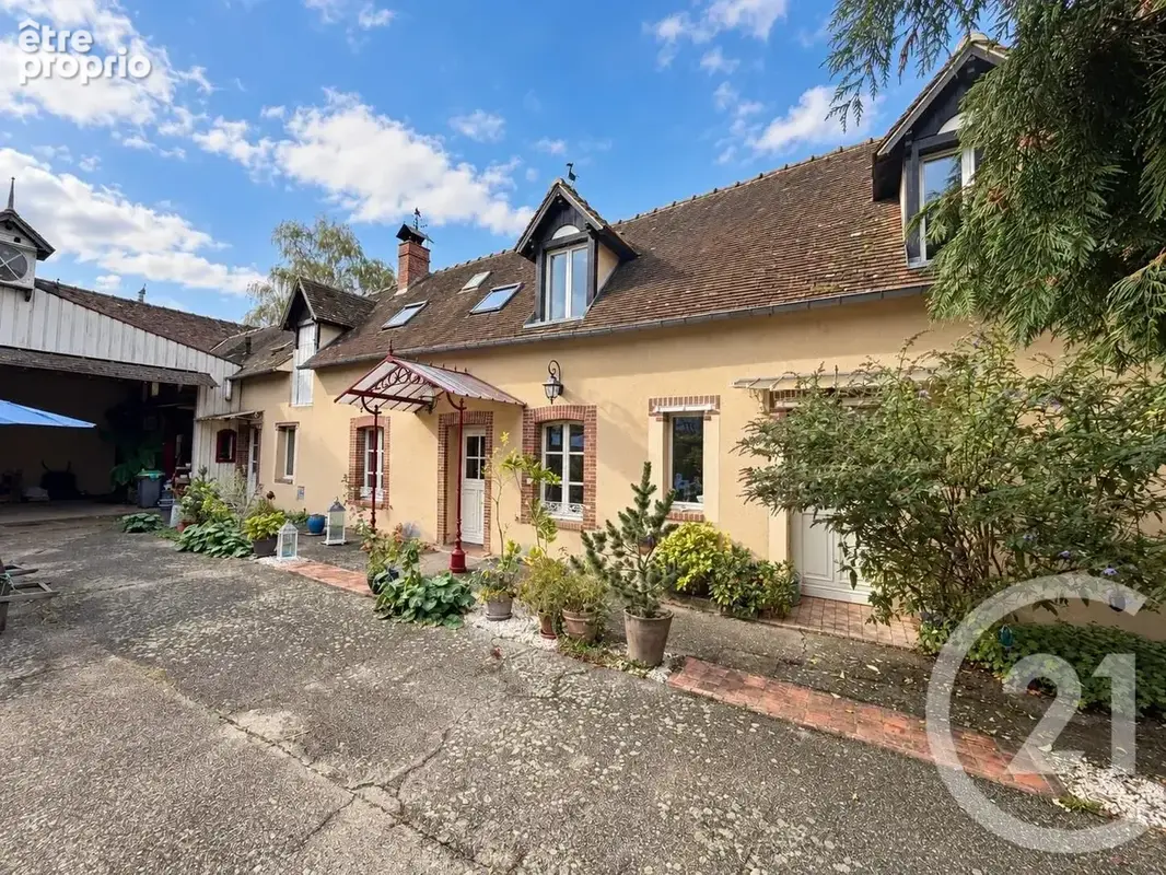 Maison 5 pièces 173 m² à vendre à Chartres (28000) - photo 2