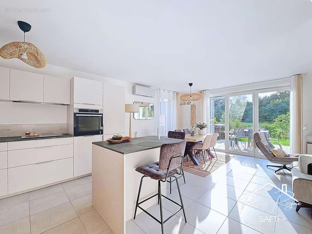 Photo 2 - Maison à BLANQUEFORT