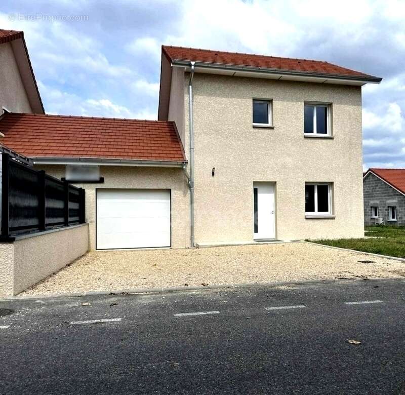 Maison à LE PONT-DE-BEAUVOISIN