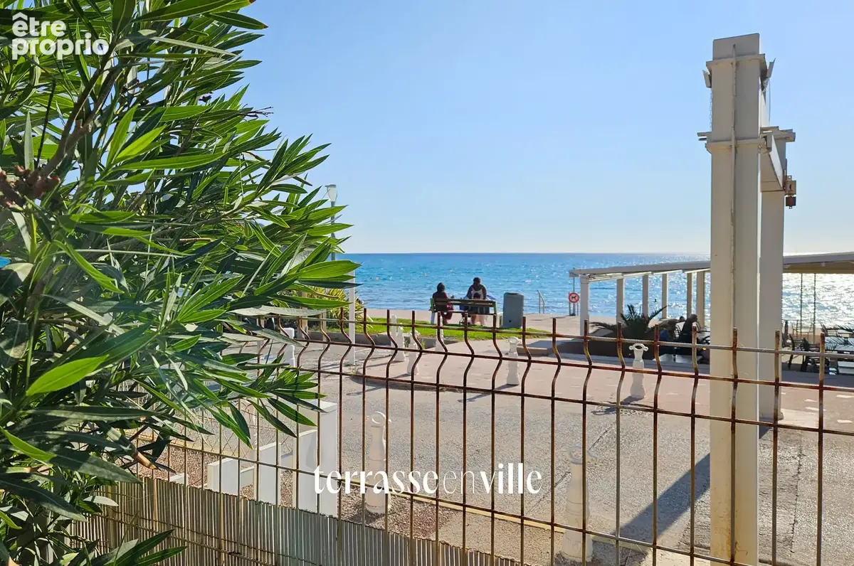 Photo Appartement à Saint-Cyr-Sur-Mer au prix de 399 000€