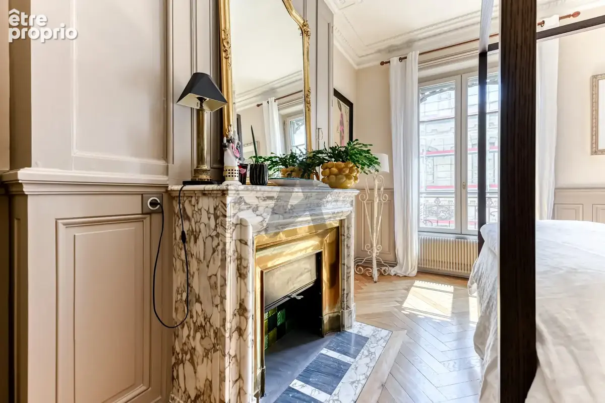 EXCLUSIVITE - Lyon 1er Proche place Sathonay - Elégant appartement de 124 m2 - photo 12