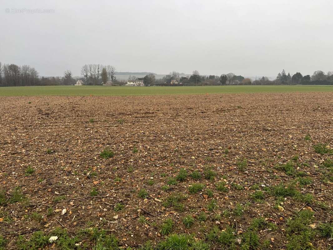 Terrain à PACY-SUR-EURE