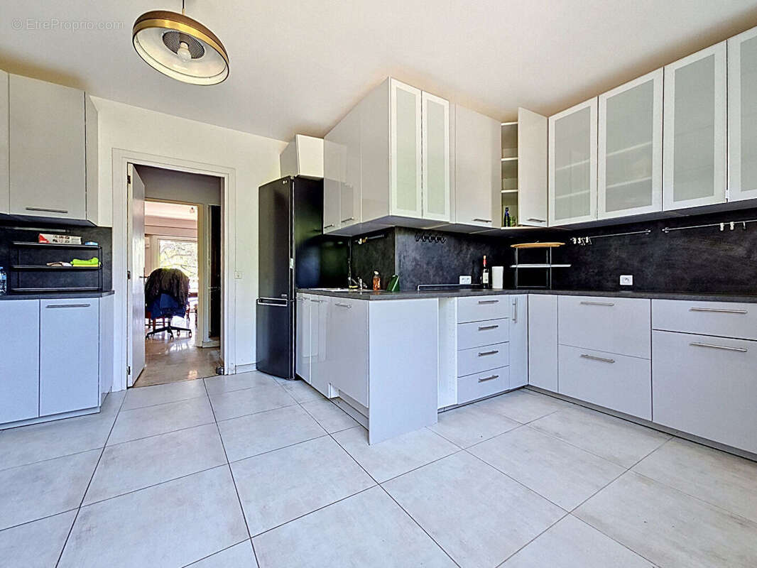 Appartement à MARSEILLE-12E