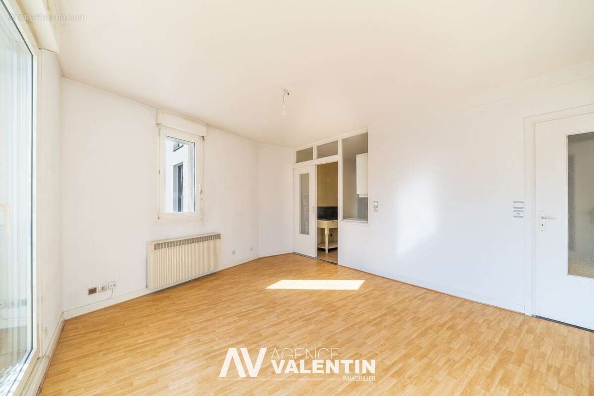 Appartement 61 m² à Metz  - photo 2