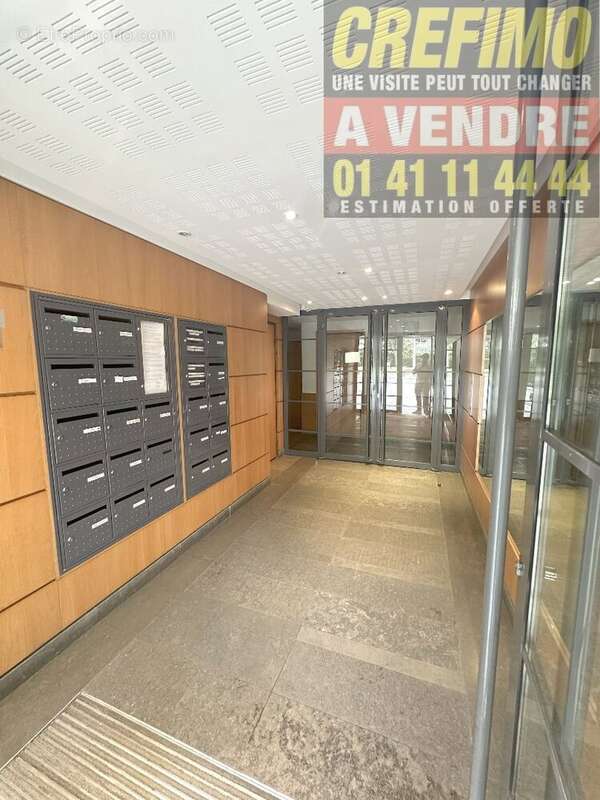 Appartement à COURBEVOIE