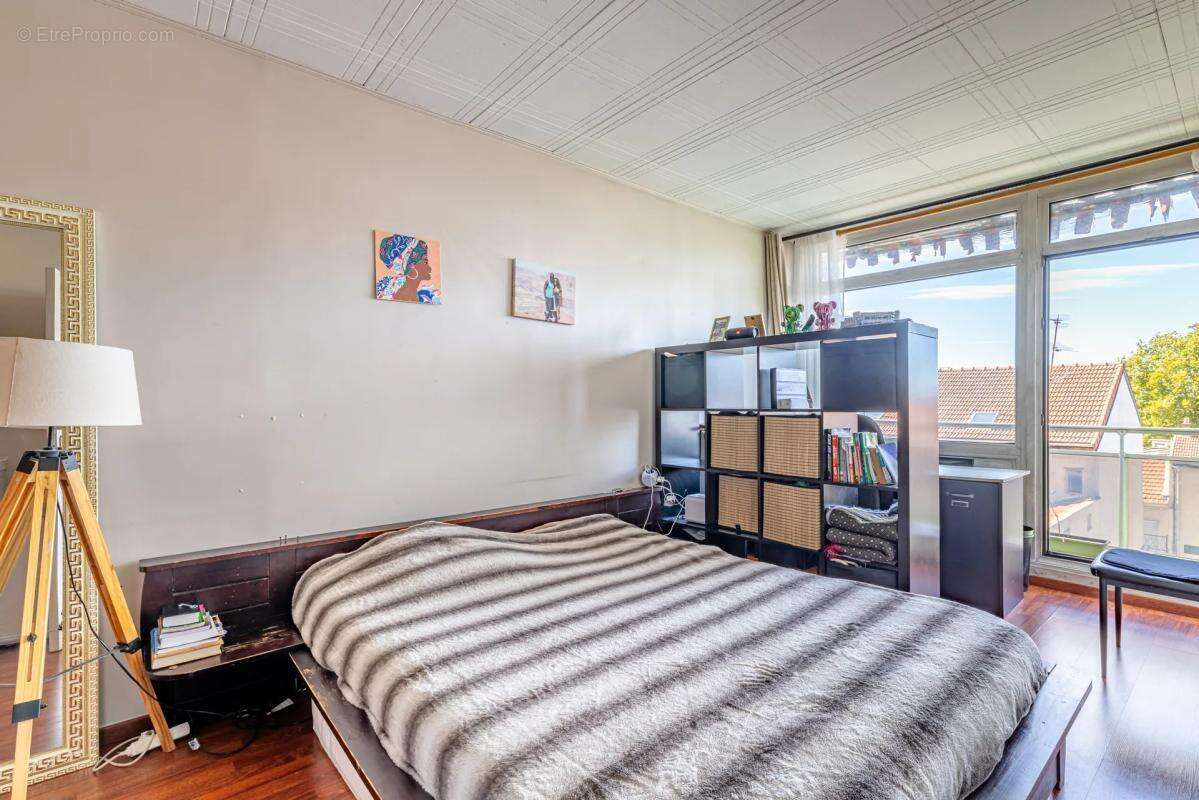 Appartement à LIVRY-GARGAN