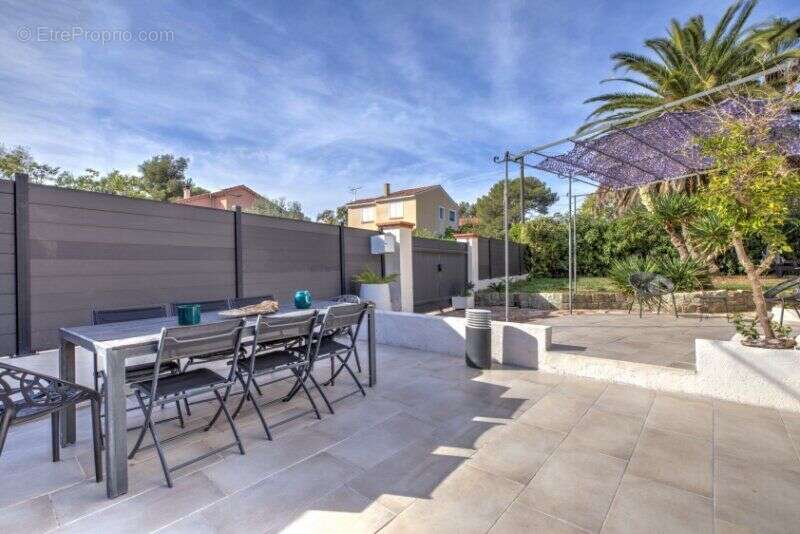 Photo 2 - Maison à SAINT-RAPHAEL