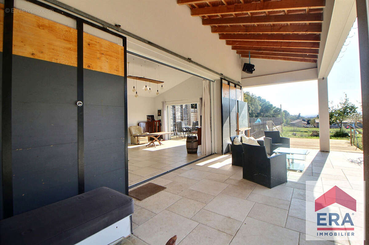 Maison à MONDRAGON