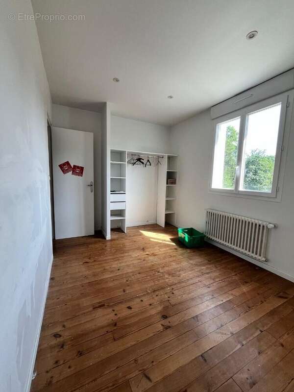 Maison à SAUGNAC-ET-CAMBRAN