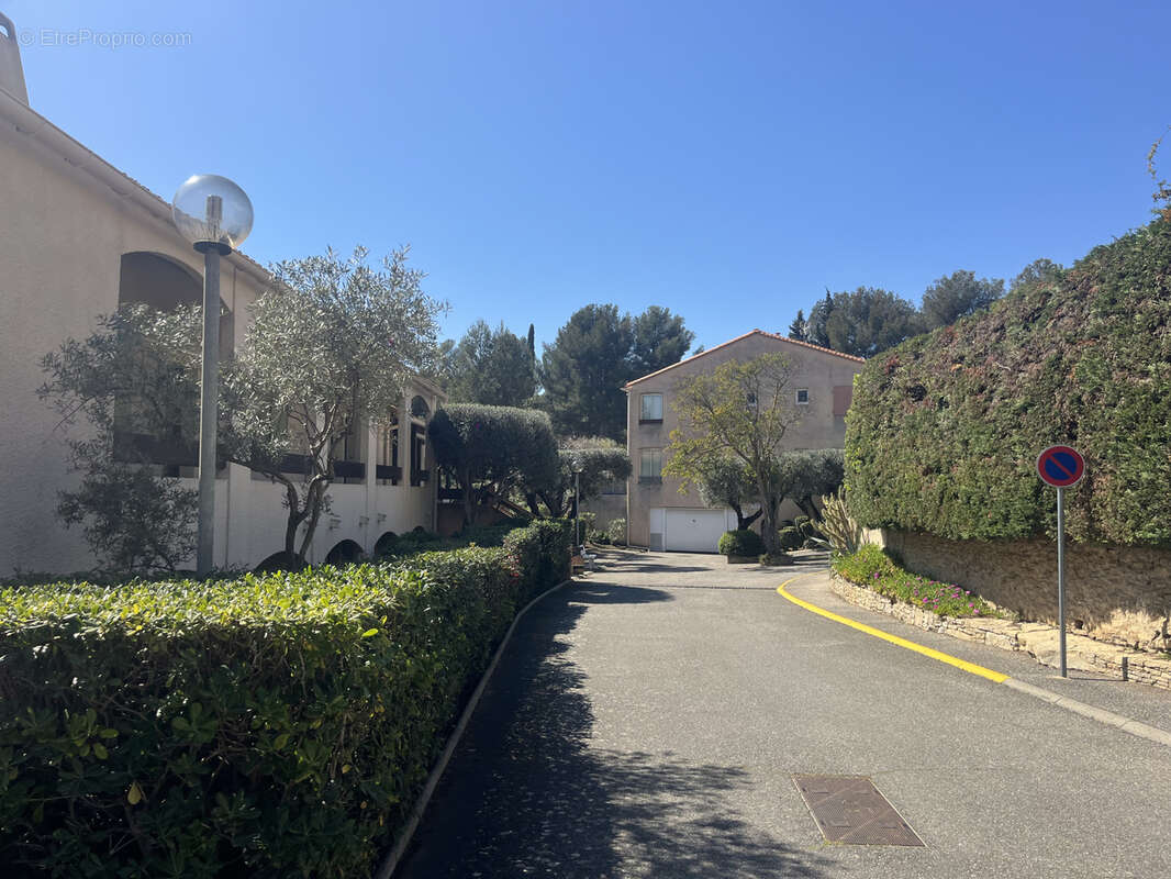 Appartement à SAINT-CYR-SUR-MER