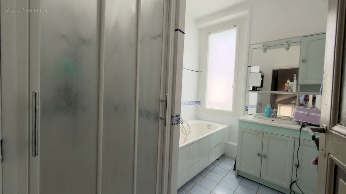 Maison située a deux pas du marché de St -Nazaire - photo 6