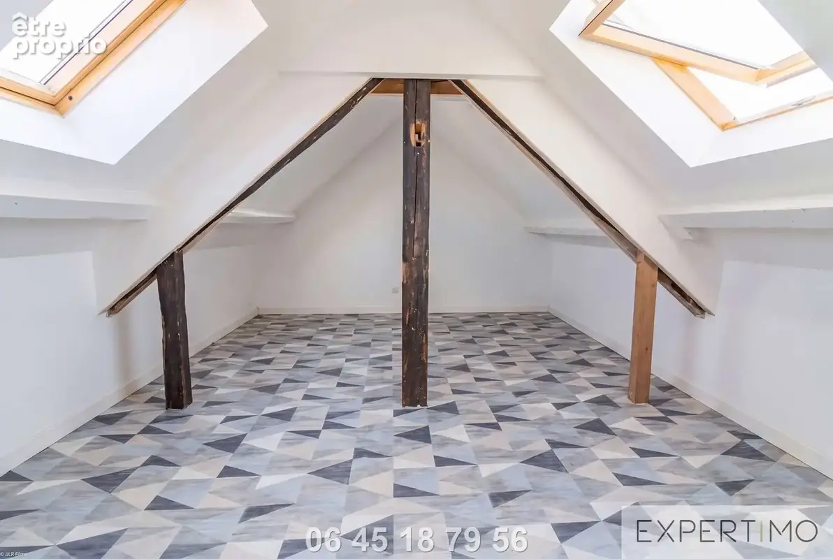 Maison de caractere renovee - calme - vue degagee- piscine et grange - photo 11