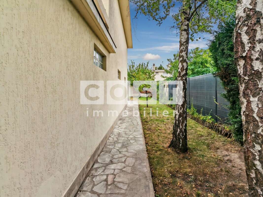 Maison 157 m² à Colombes  - photo 9