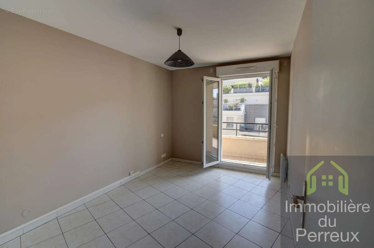 Appartement à ROSNY-SOUS-BOIS