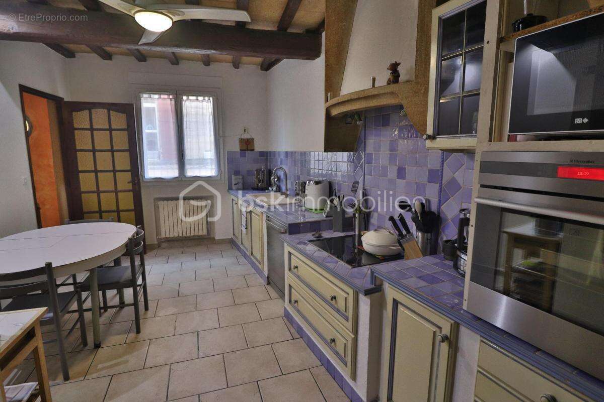 Maison de village R+3 de 169m², 4 chambres, garage, terrasse extérieure - photo 16