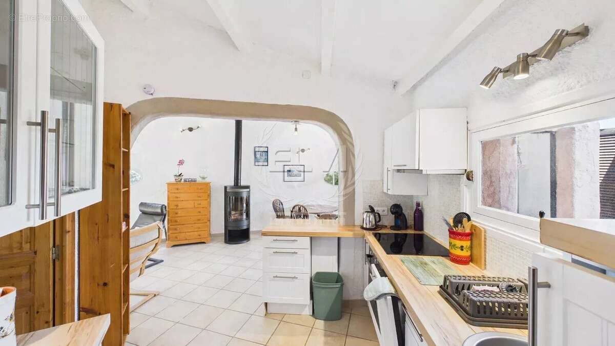 Maison à PLAN-DE-LA-TOUR