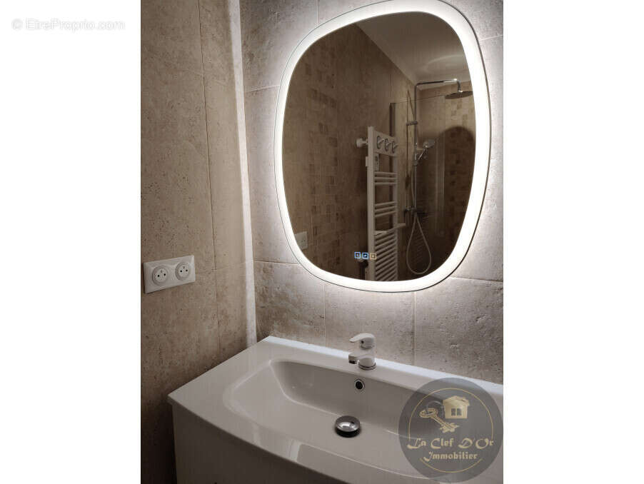 Maison à PLAN-DE-LA-TOUR