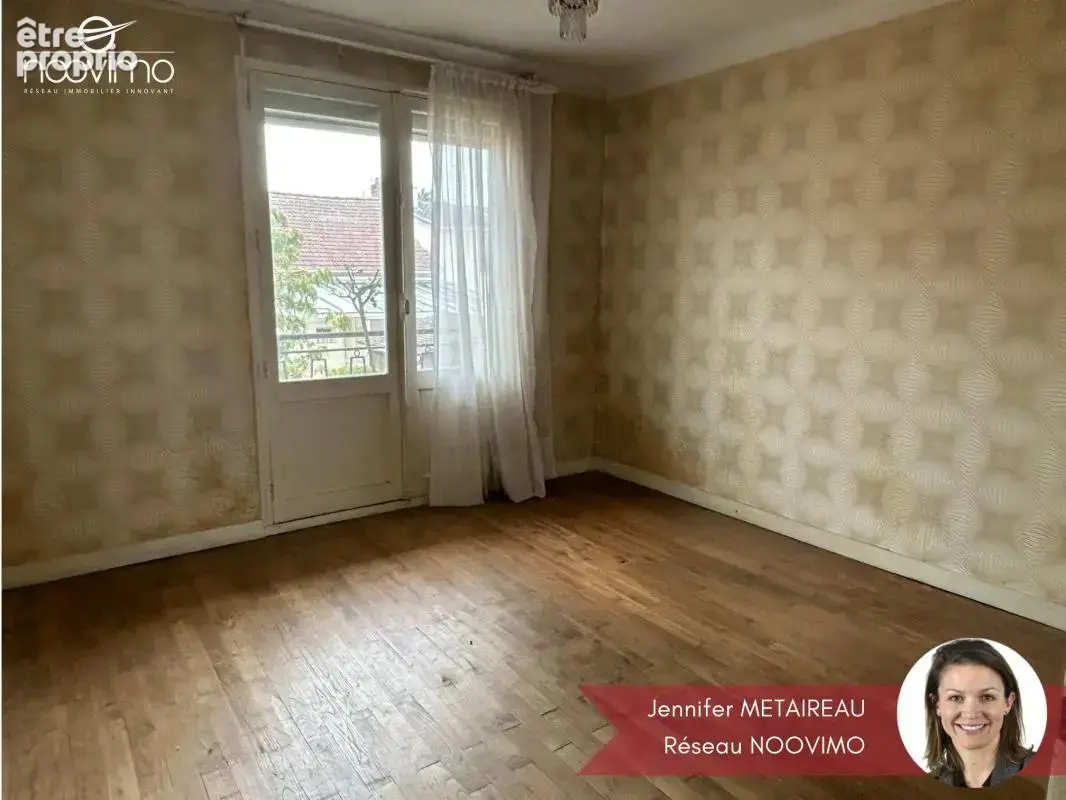 Coeur de bourg ! Au calme, maison à rénover non mitoyenne av - photo 10