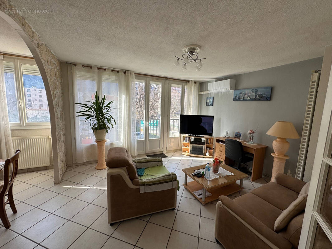 Appartement à ECHIROLLES