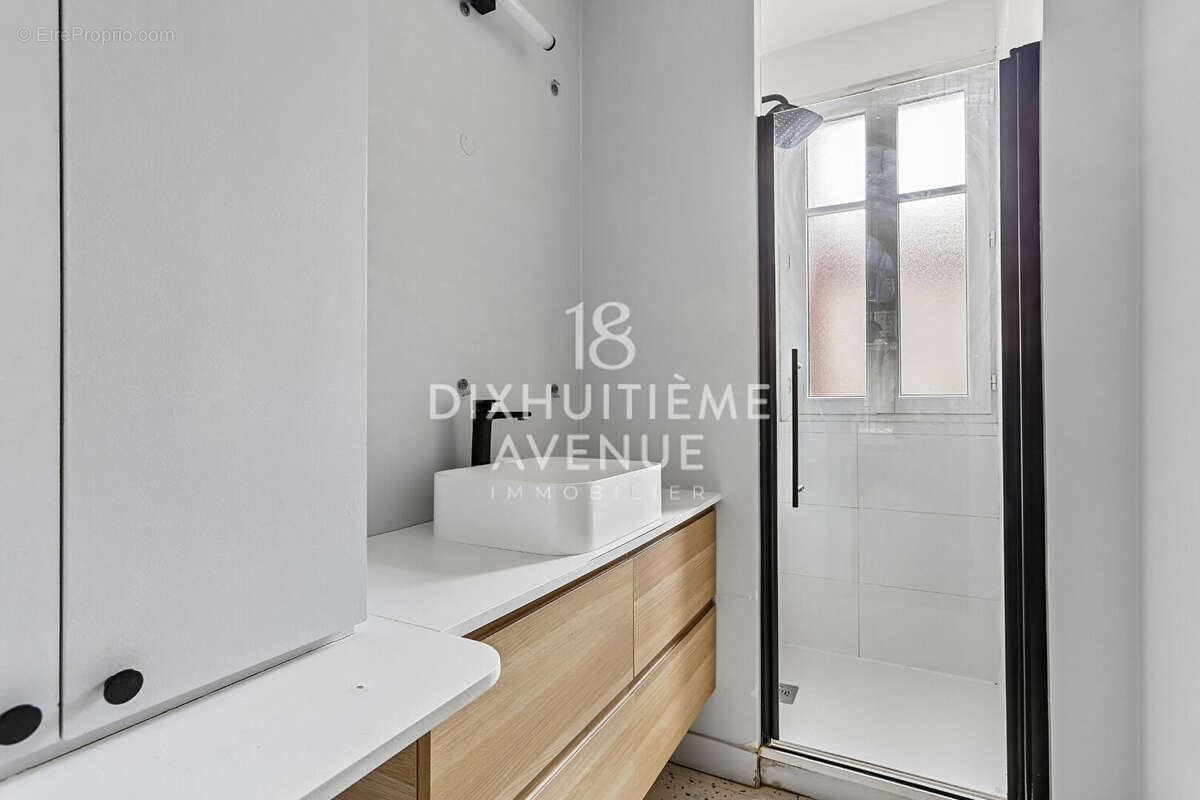 Appartement à PARIS-18E