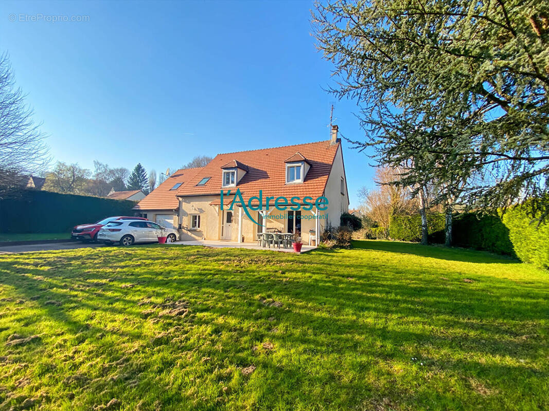 Maison à MONTALET-LE-BOIS