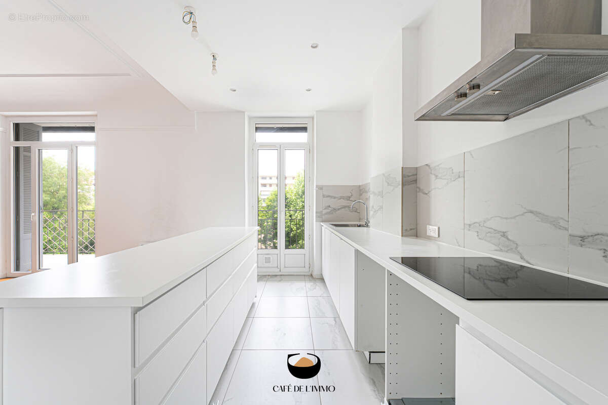 Appartement à MARSEILLE-8E