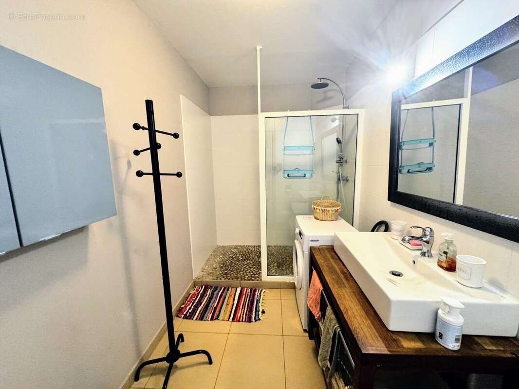 Appartement 48 m² à Saint-Francois  - photo 8