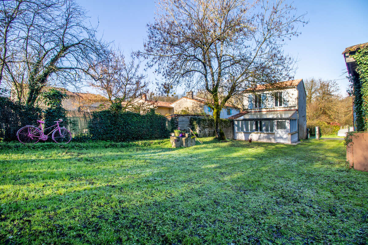 Maison à SAINT-SAVINIEN