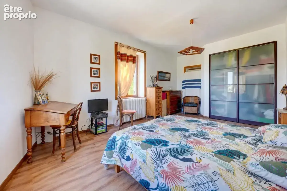 Maison de 10 pièces de 210 m² à Chaponost - photo 12