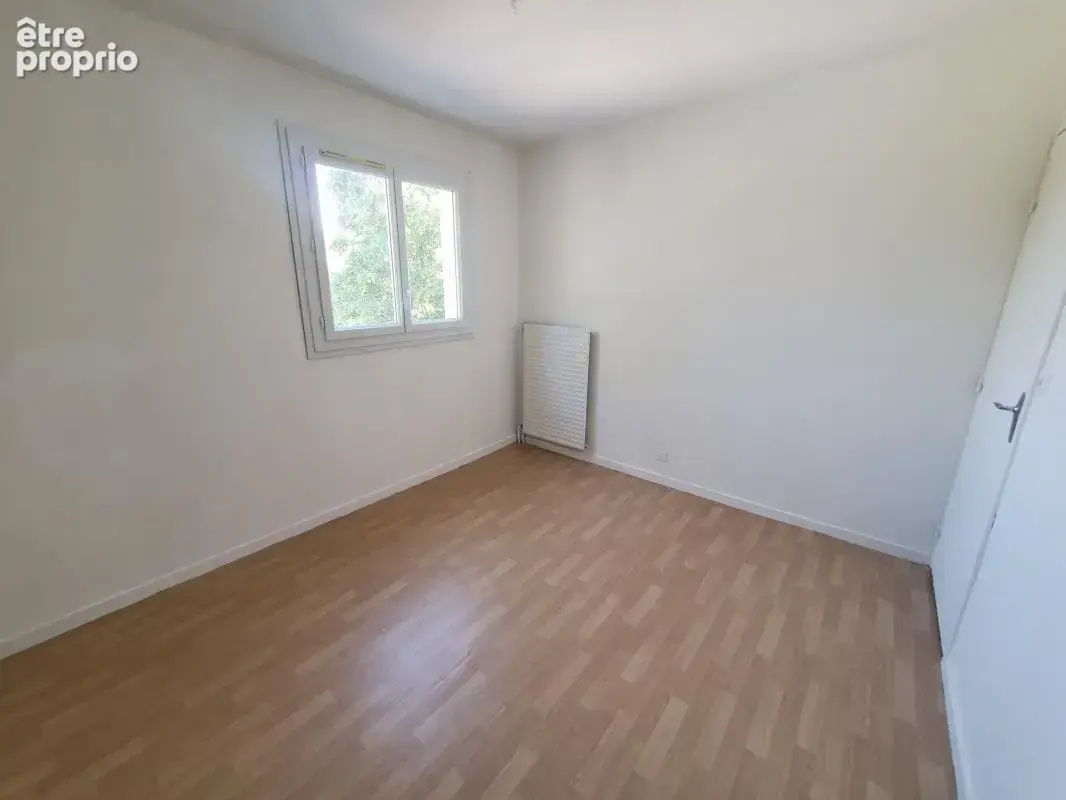 Appartement T4 A NANTES proche ZOLA- 3ème étage - photo 7