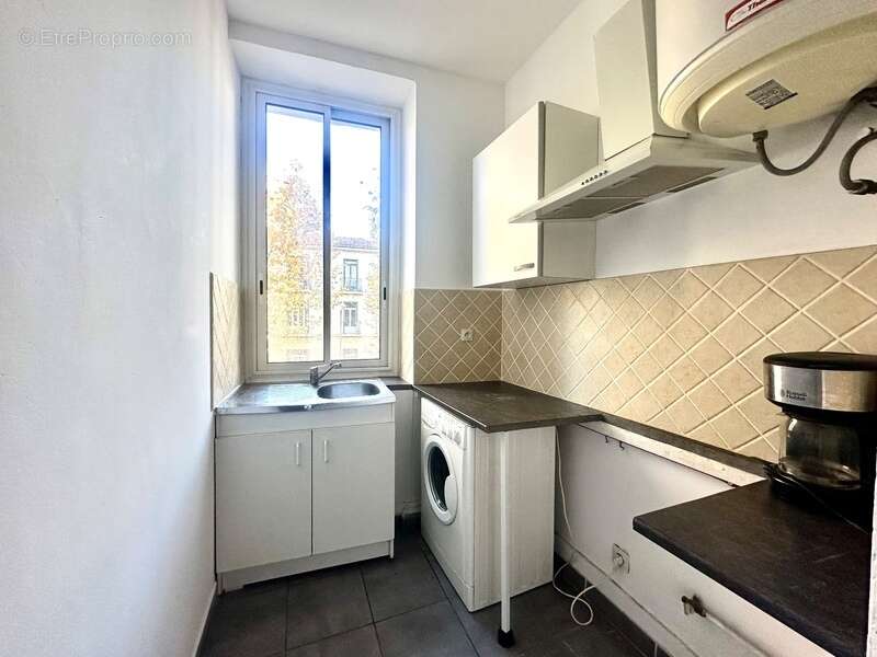 Appartement à MARSEILLE-4E