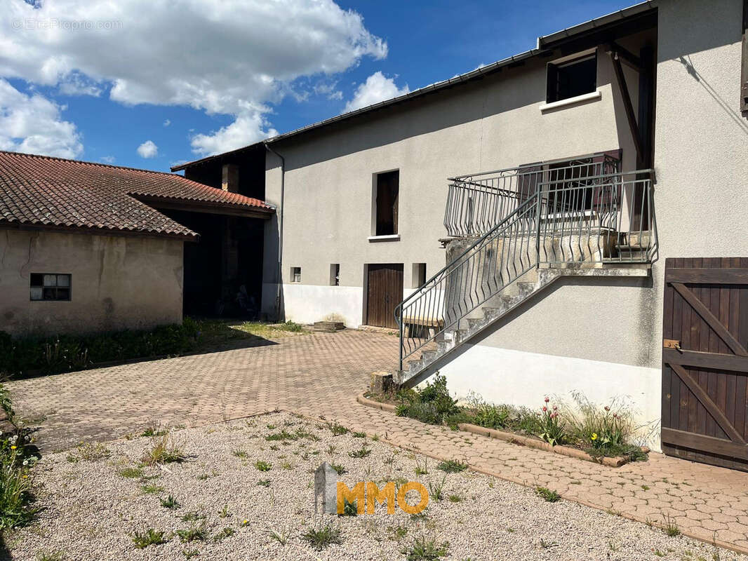 Maison à PONTCHARRA-SUR-TURDINE