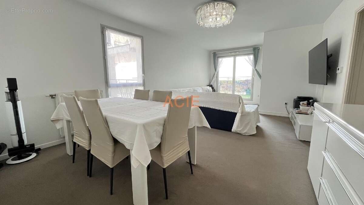 Appartement à LOUVRES