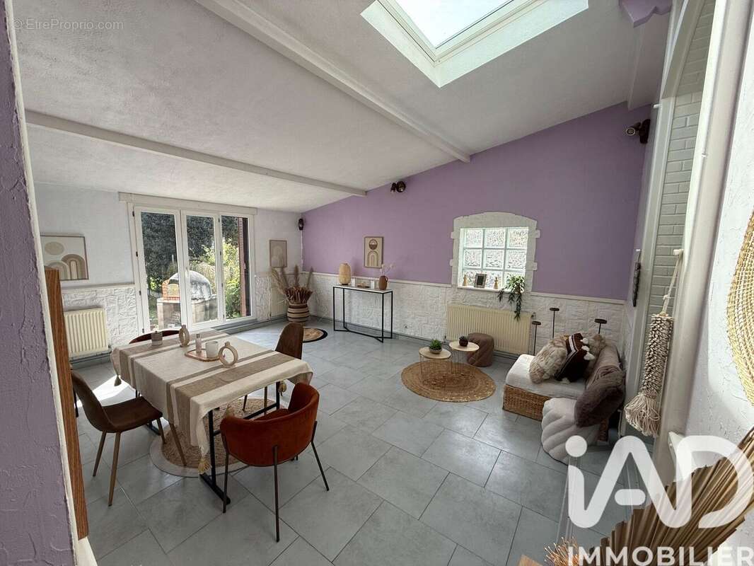 Photo 2 - Maison à MONTIGNY-LES-CORMEILLES