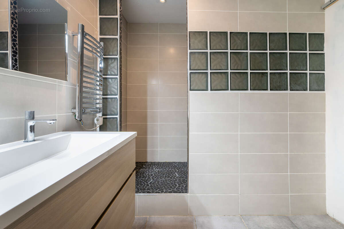 Appartement à CHARVONNEX