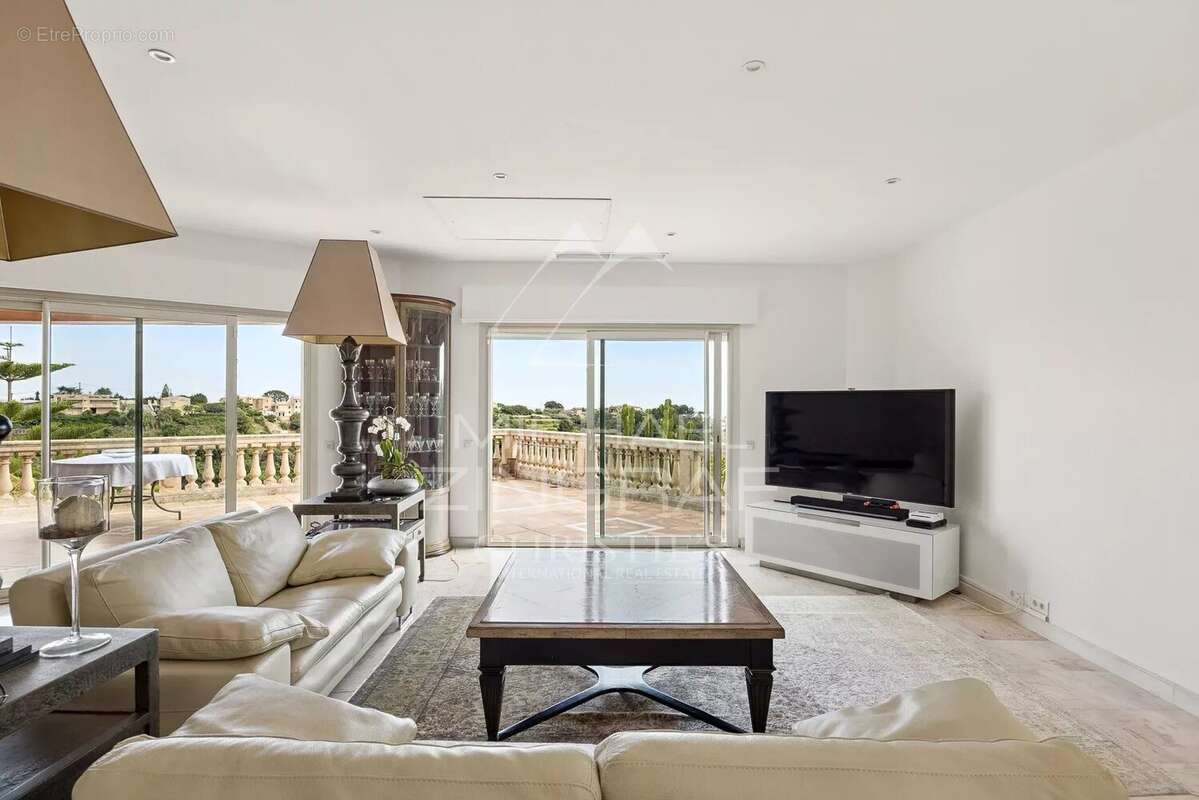 Propriété provençale moderne avec vue mer panoramique - photo 5