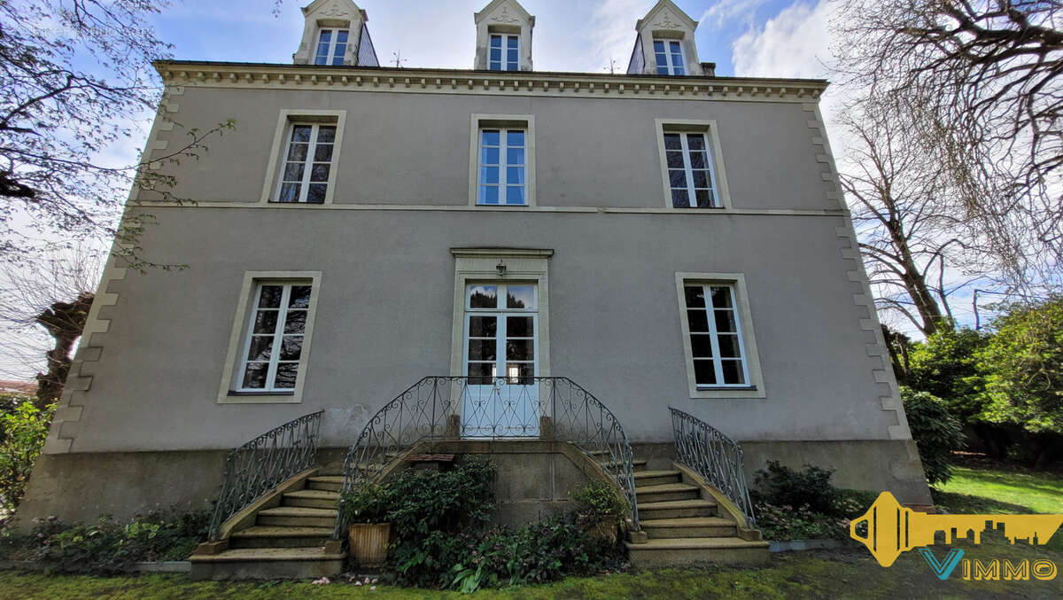 Maison à HAUTE-GOULAINE