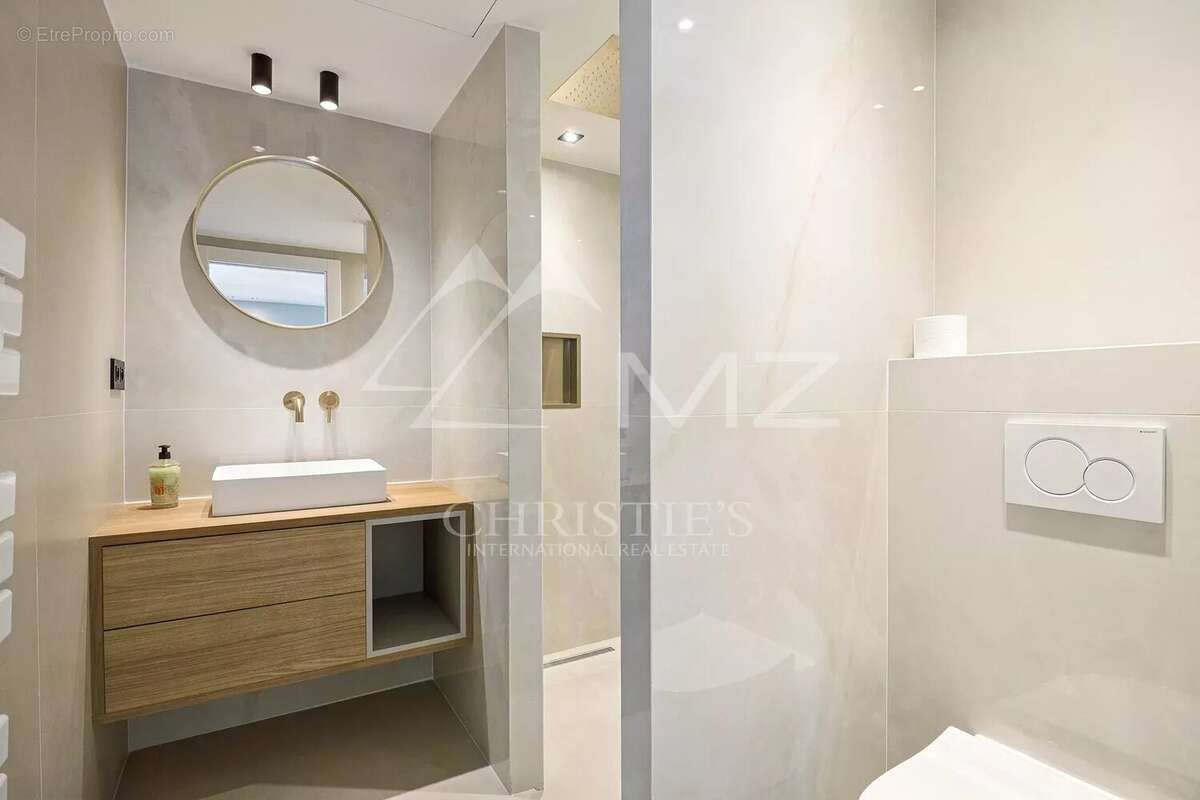 Appartement à LE CANNET