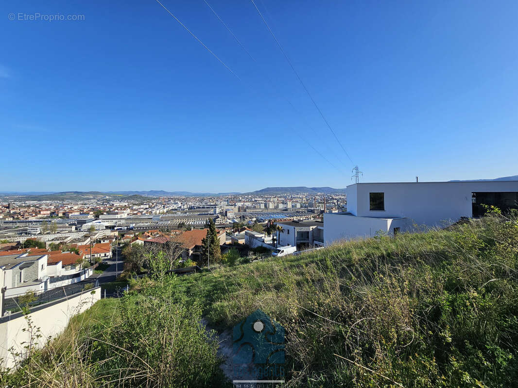 Terrain à CLERMONT-FERRAND