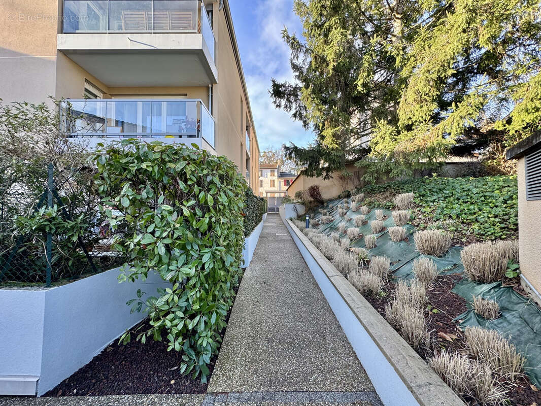 Appartement à CHAMPAGNE-AU-MONT-D'OR