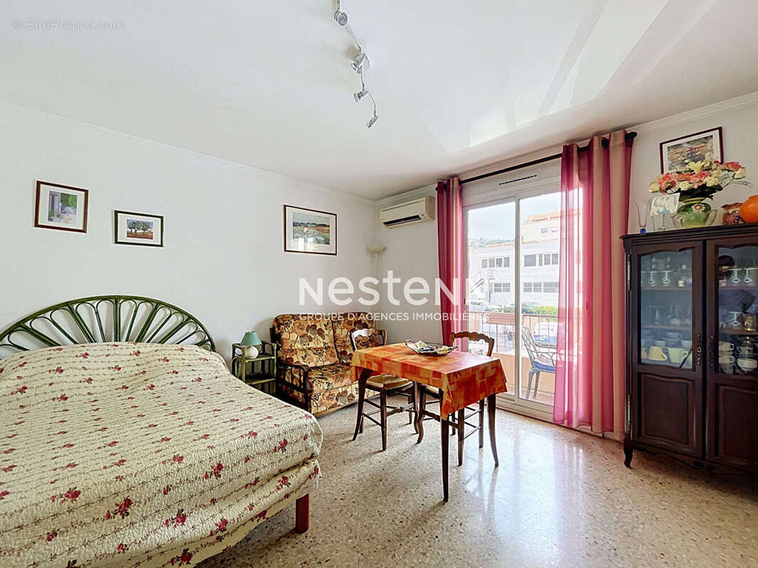 Golfe Juan - Studio 30 m² - terrasse - Cave - photo 3