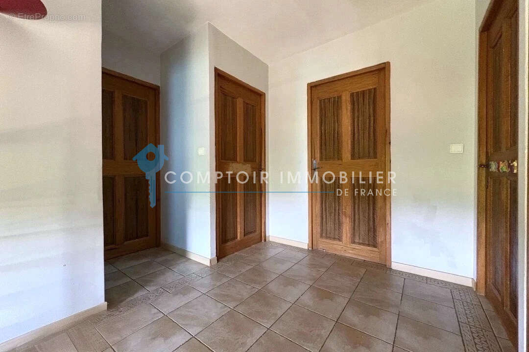 DEPT-30-A VENDRE-POUZILHAC Ensemble immobilier de 550m2 avec superficie habitable actuelle de 170m2 évolutive - photo 12