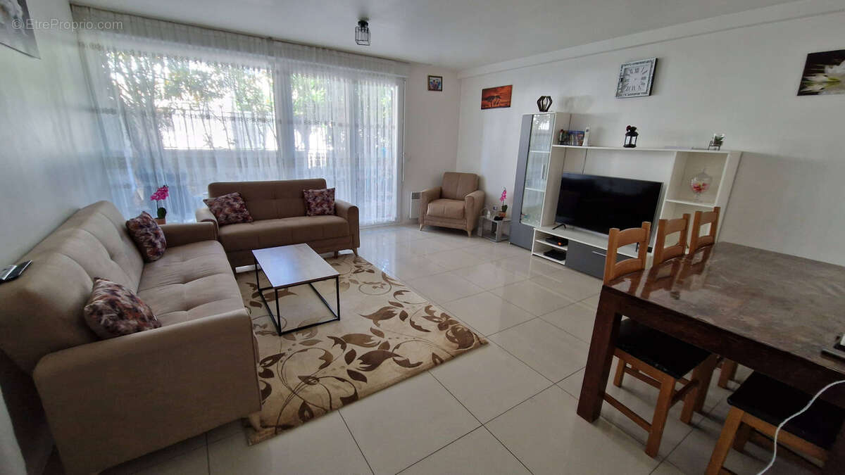 Appartement à TREMBLAY-EN-FRANCE